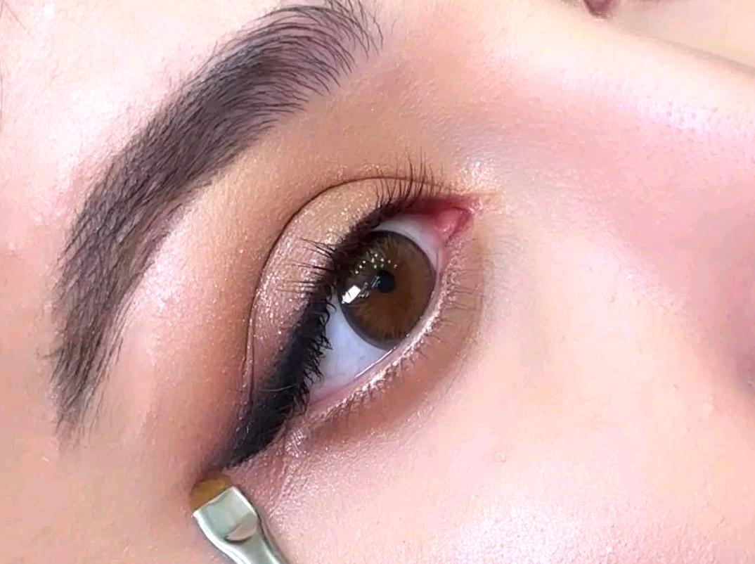 Simple Eye Makeup for Daytime: Three Looks Using Mystikols