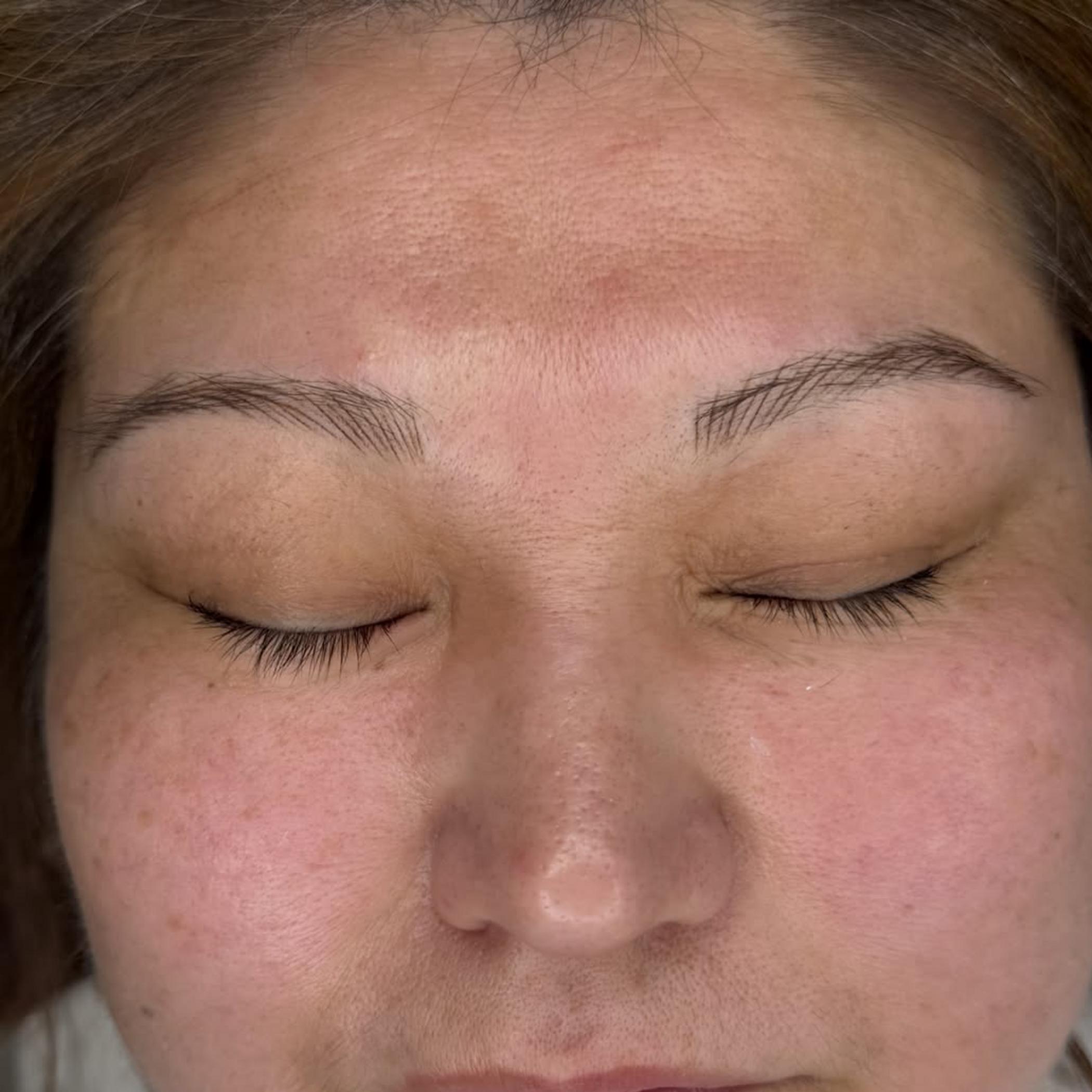 natural looking nano hairstroke eyebrows