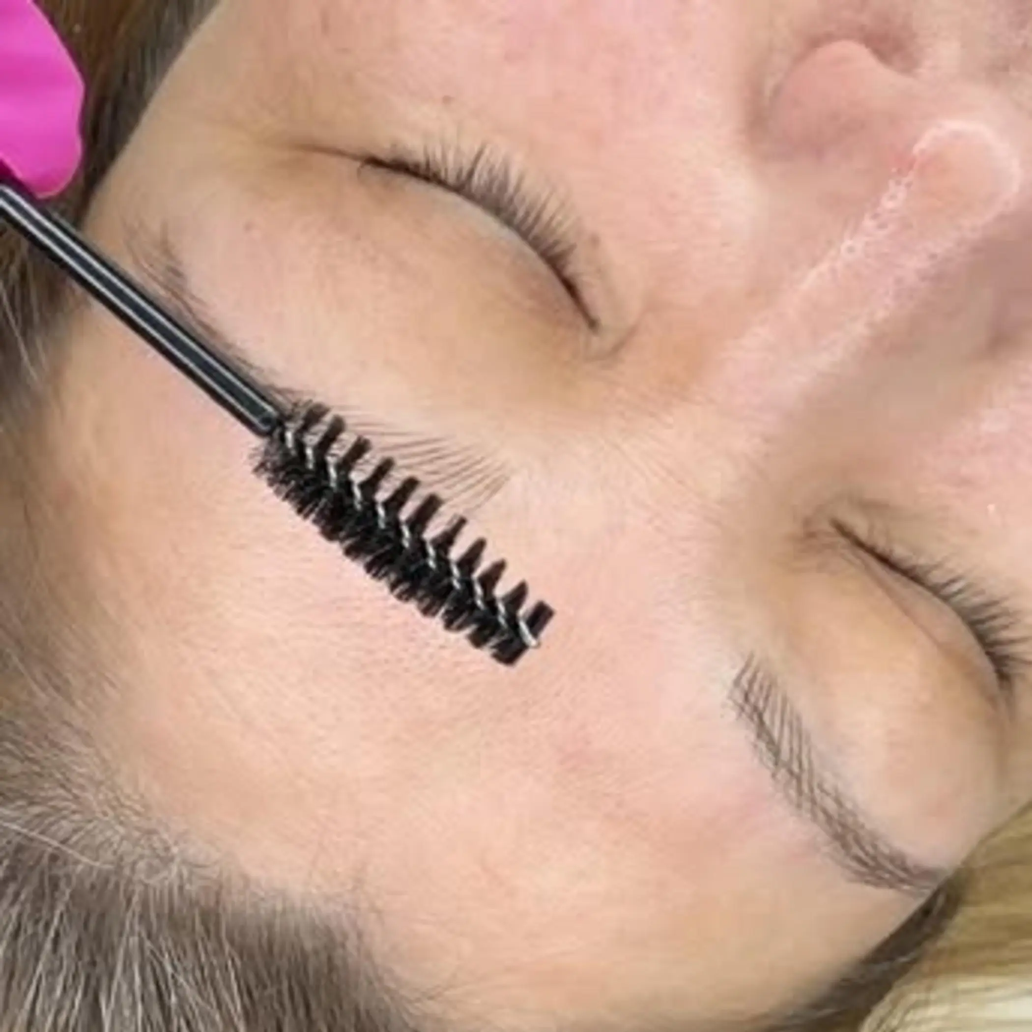natural subtle hybrid brow effect